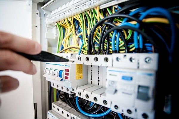10 raisons pour lesquelles un Audit de votre installation électrique peut vous sauver la vie
